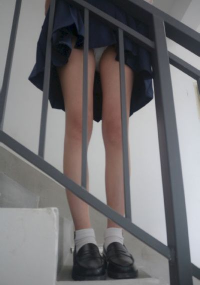 日韩抱妹妹av_剧情片神马在线观看