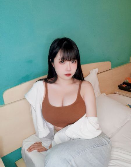 日韩中年妇女图片_高清手机在线看