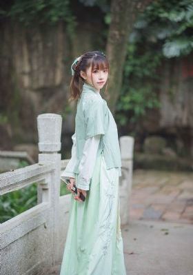 成年美女看的黄网站色戒_HD最新电影在线观看