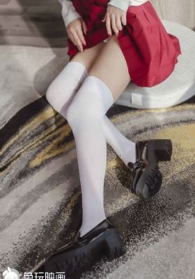 欧美金黄色长发美女_高清高清视频播放