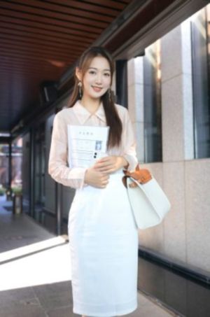 欧美黑人美女时装秀_BD英语迅雷电影在线