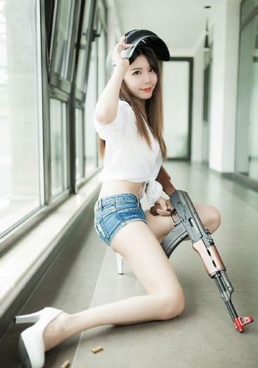 欧美背带牛仔裤搭配_BD高清电影在线
